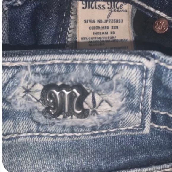 Miss Me Jeans Size 25 Signature-rise Skinny
NWT 110 Retail Awesome super rare - Picture 8 of 11